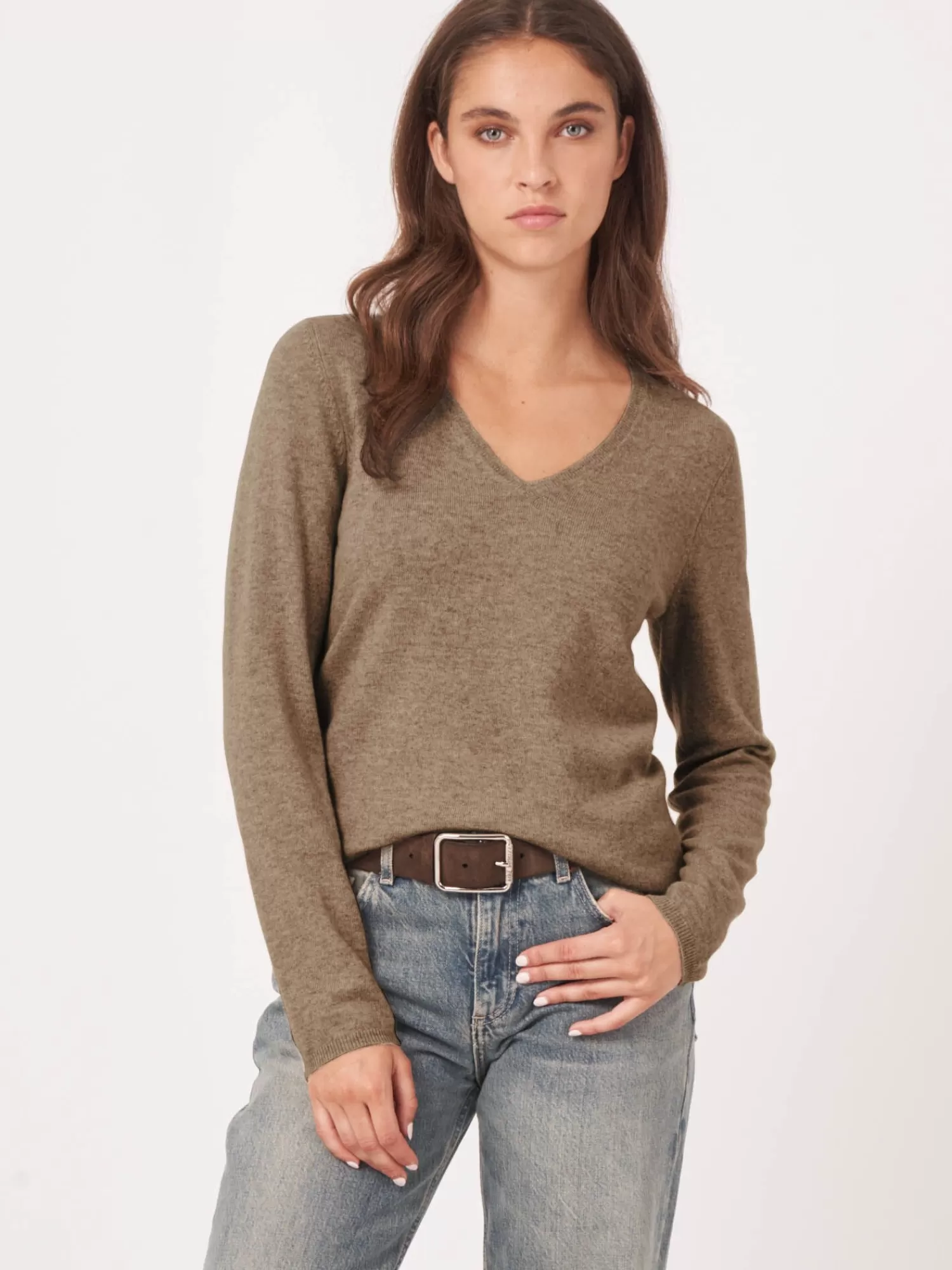 REPEAT cashmere Truien | Organic Cashmere*Basic V-hals trui van cashmere wolmix Taupe