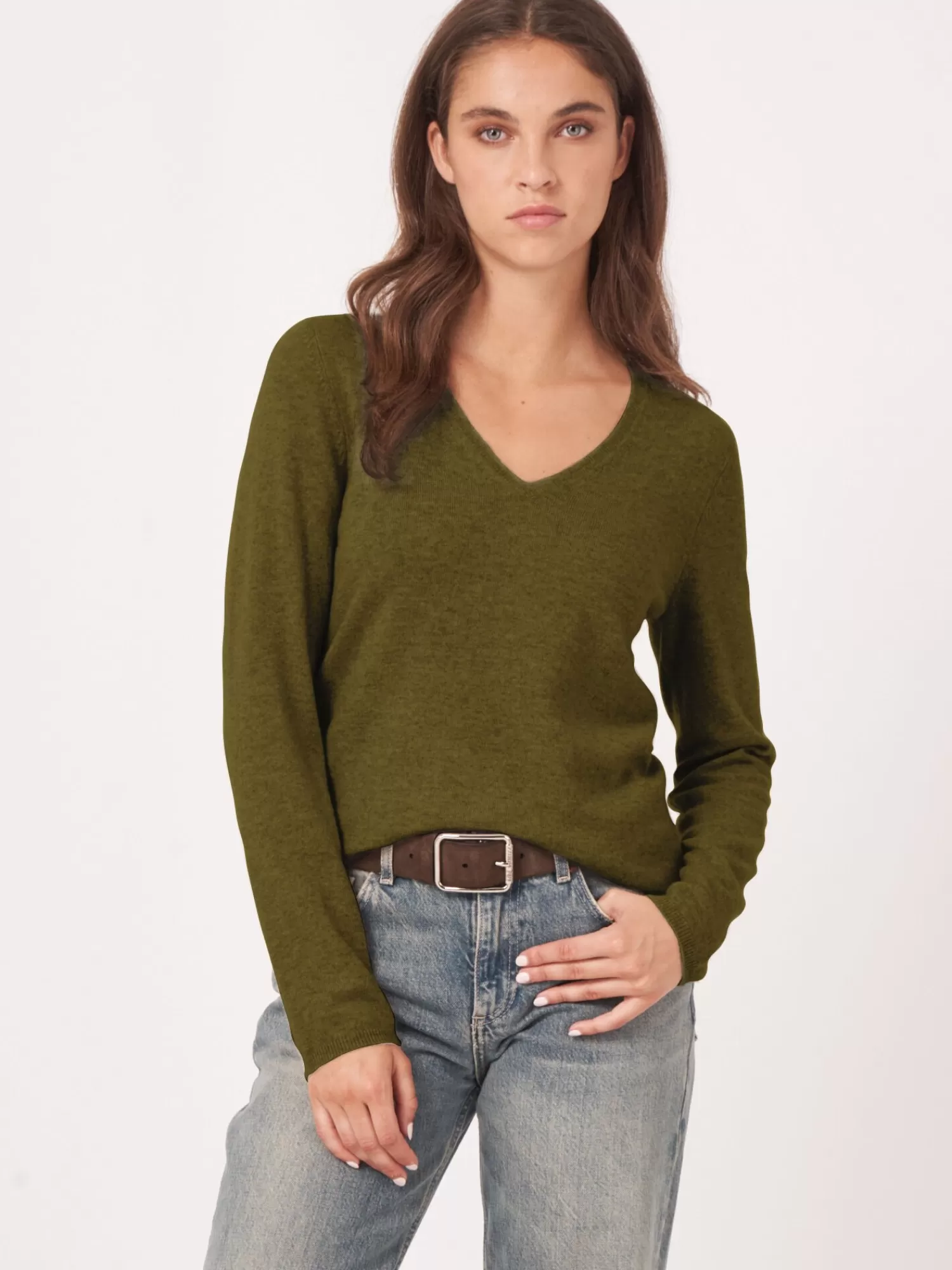 REPEAT cashmere Truien | Organic Cashmere*Basic V-hals trui van cashmere wolmix Olive