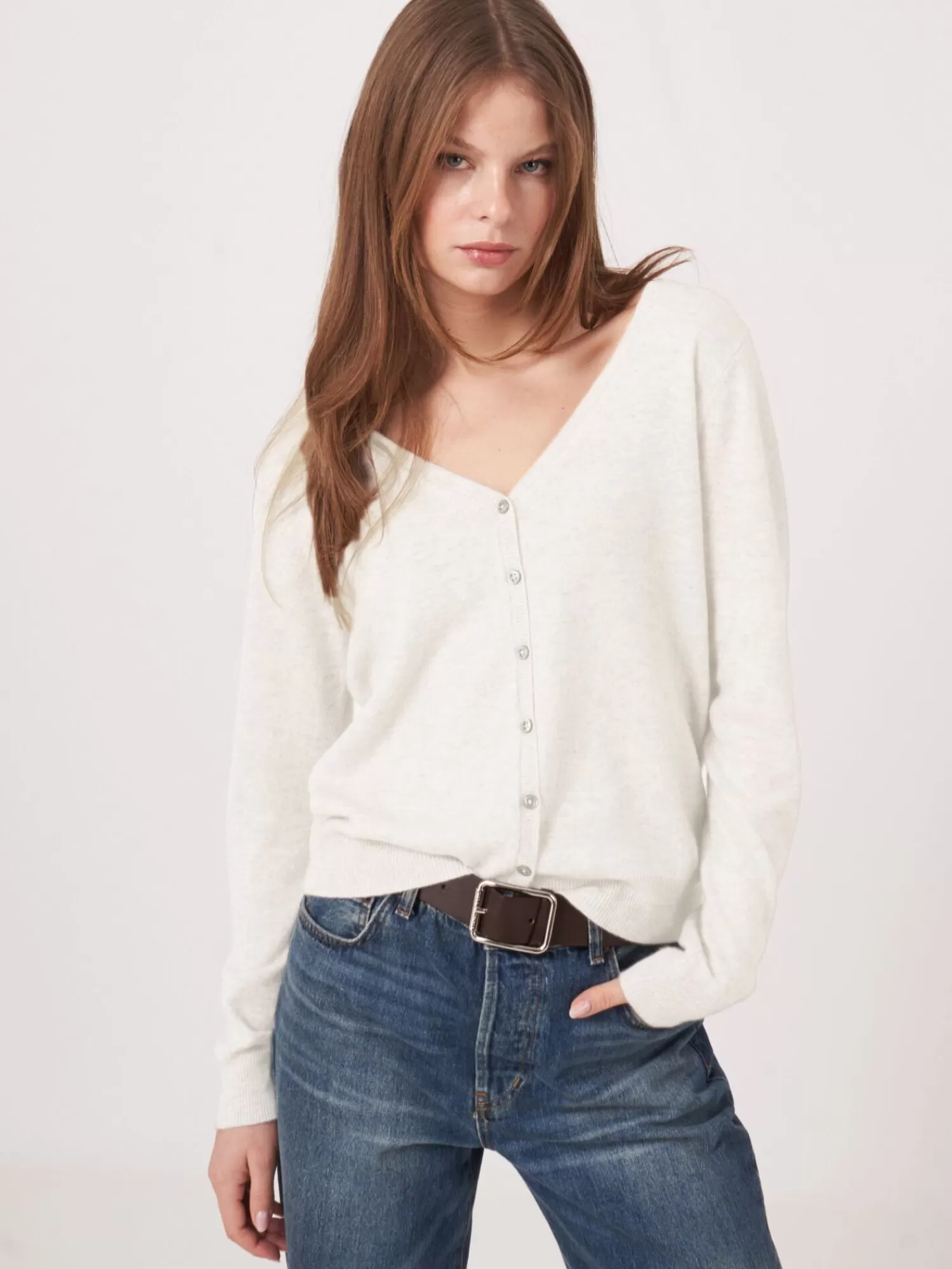 REPEAT cashmere Vesten | Vesten*Basic organisch cashmere vest met V-hals Cream