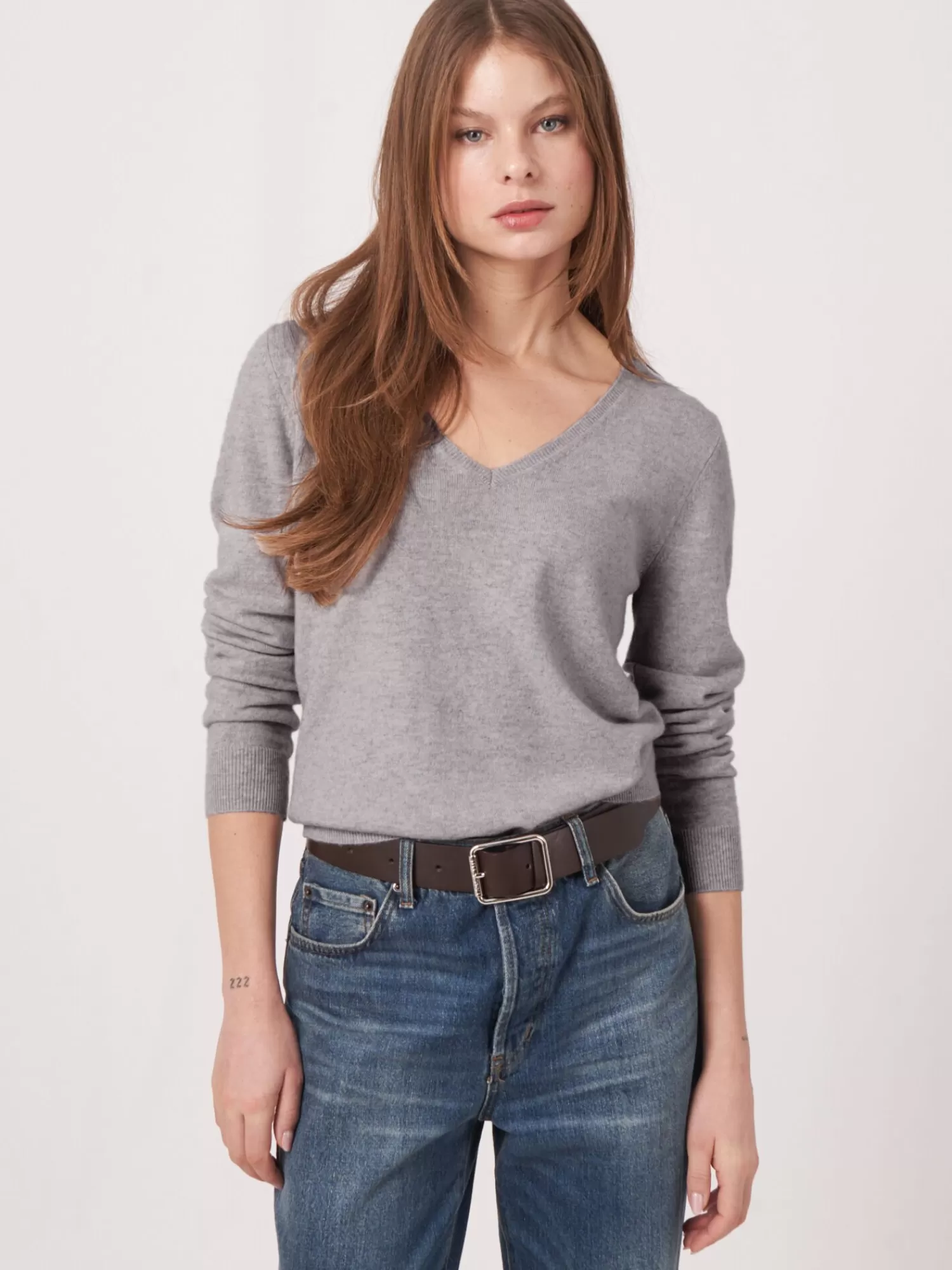 REPEAT cashmere Truien | Truien*Basic organisch cashmere V-hals trui LightGrey