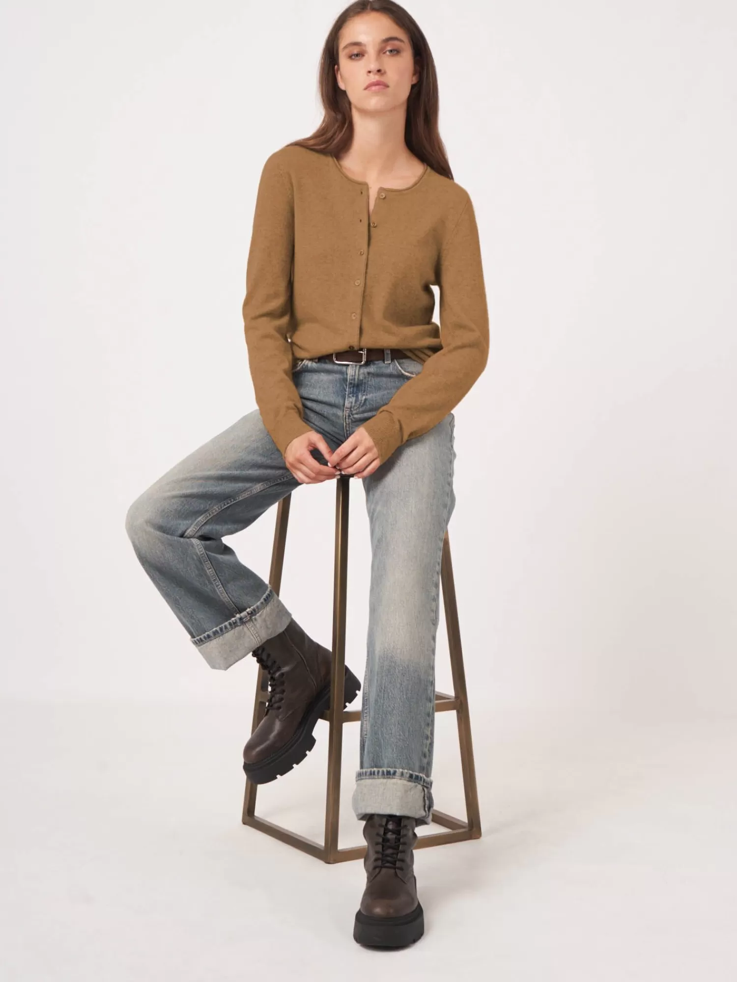 REPEAT cashmere Vesten | Organic Cashmere*Basic vest met ronde hals van cashmere wolmix Camel