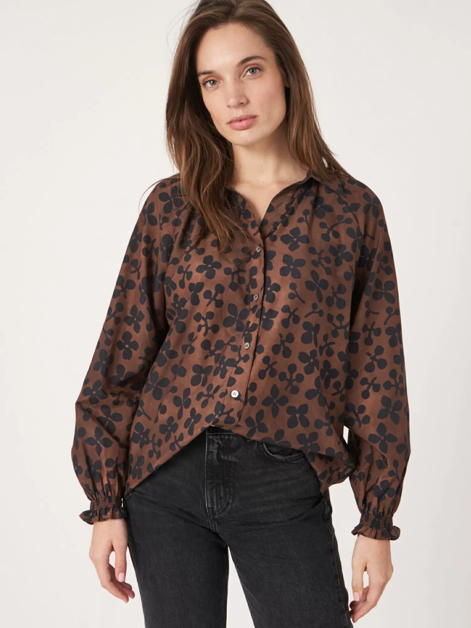 REPEAT cashmere Blouses*Blouse met bloemenprint van katoen-zijde-mix Hazel