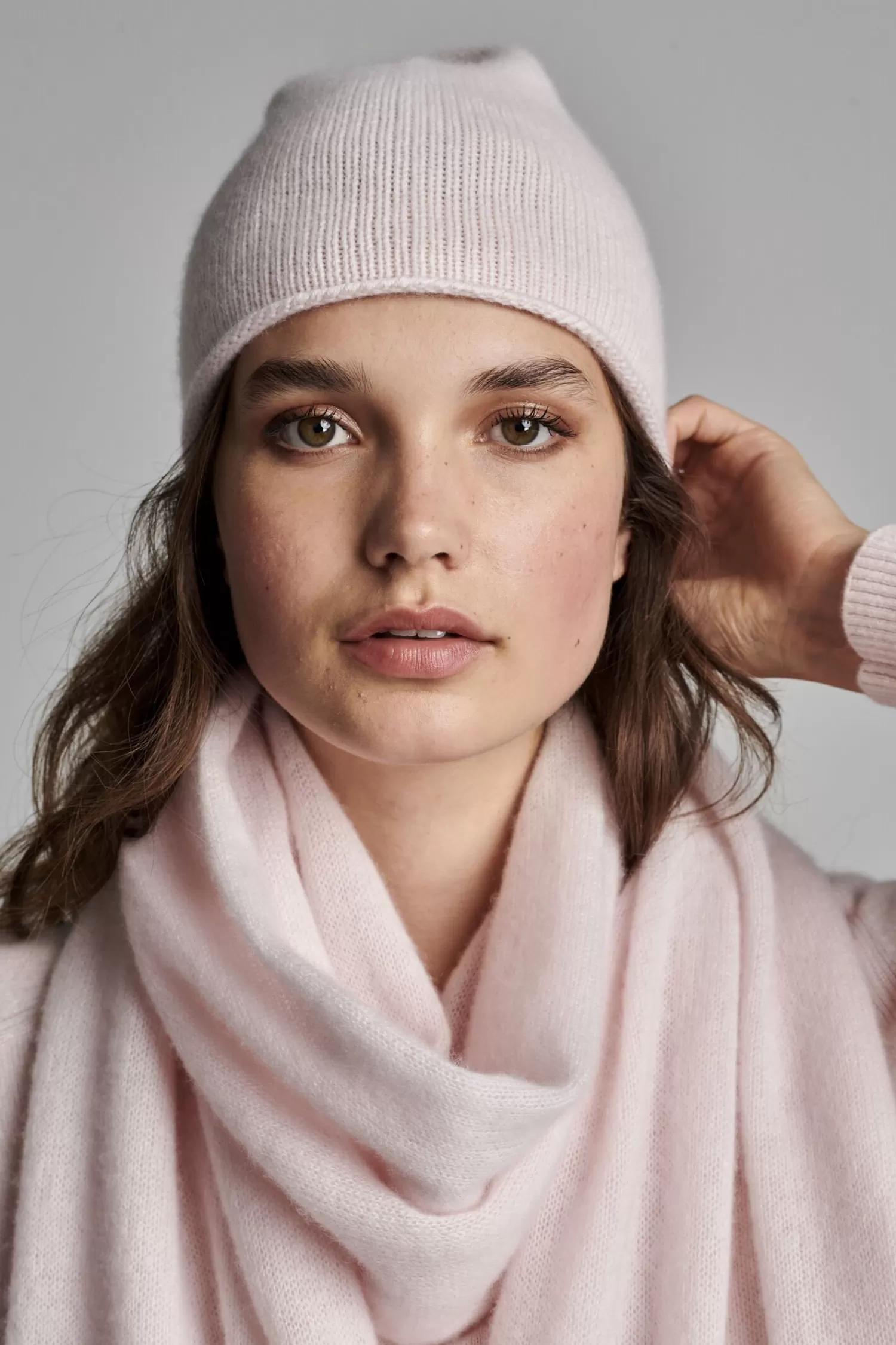 REPEAT cashmere Accessoires*Cashmere muts Powder