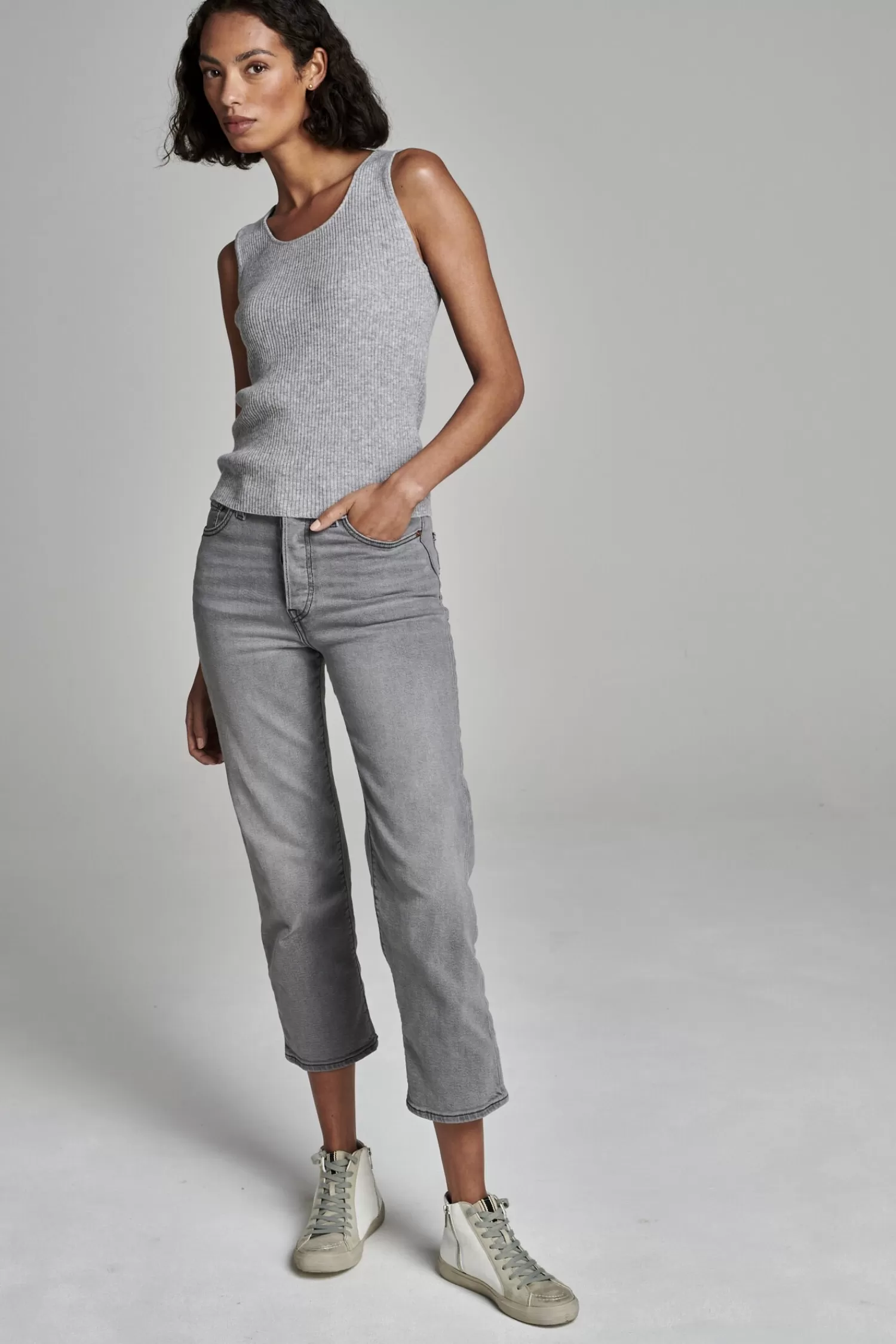 REPEAT cashmere Tops*Cashmere tank top met fijngebreid ribpatroon Grey