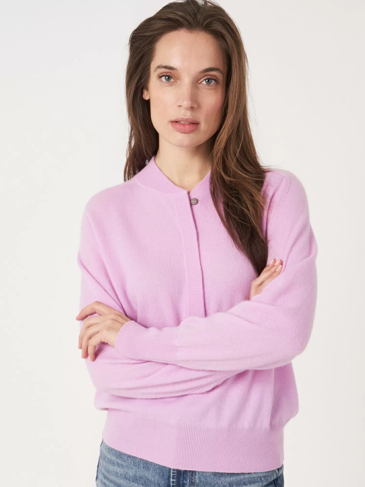 REPEAT cashmere Organic Cashmere | Truien*Cashmere trui met baseballkraag en halve knoopsluiting Candy