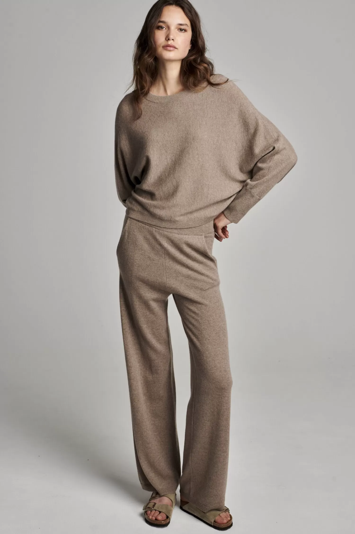 REPEAT cashmere Truien*Cashmere trui met vleermuismouwen Taupe