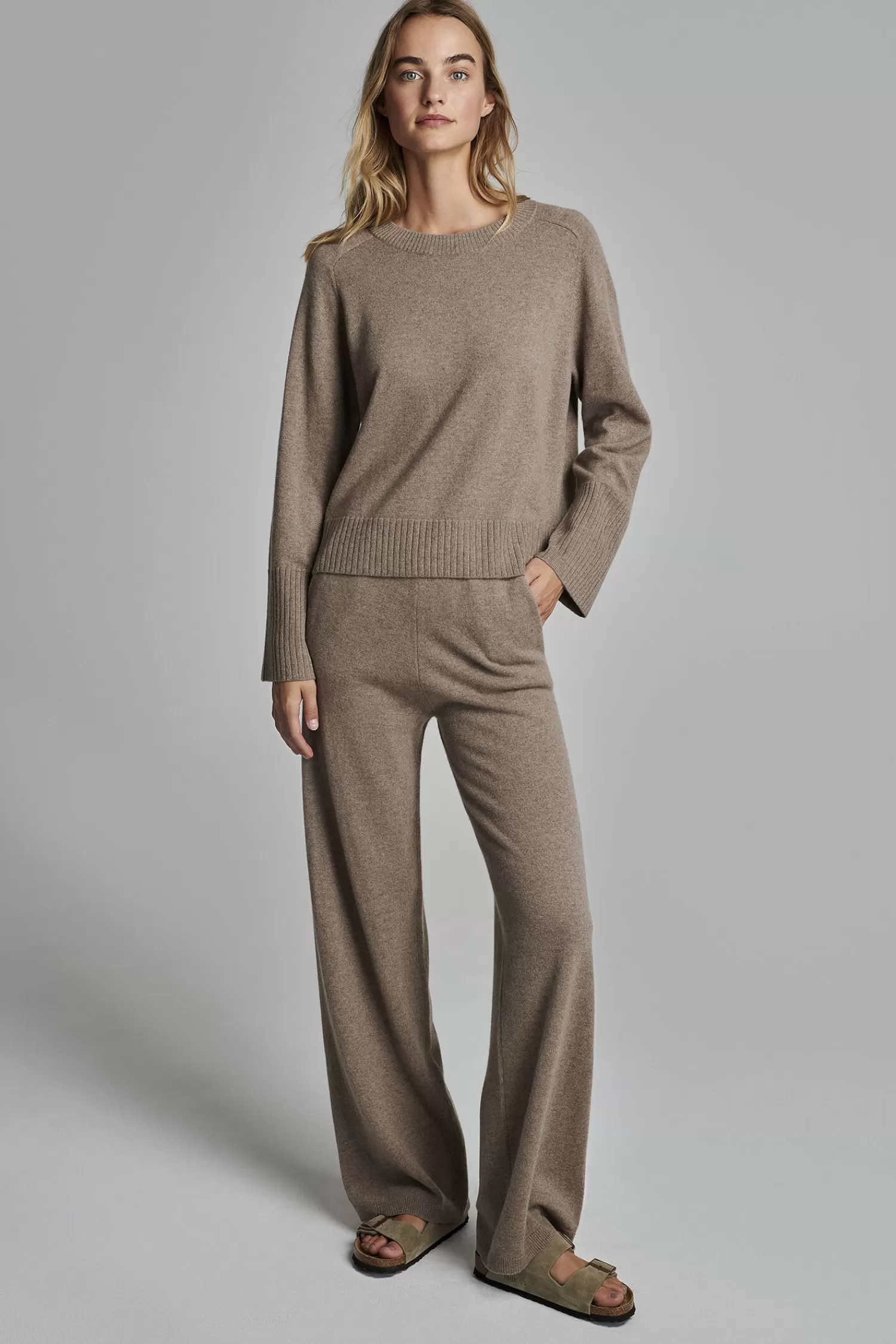 REPEAT cashmere Truien*Casual fit cashmere trui Taupe