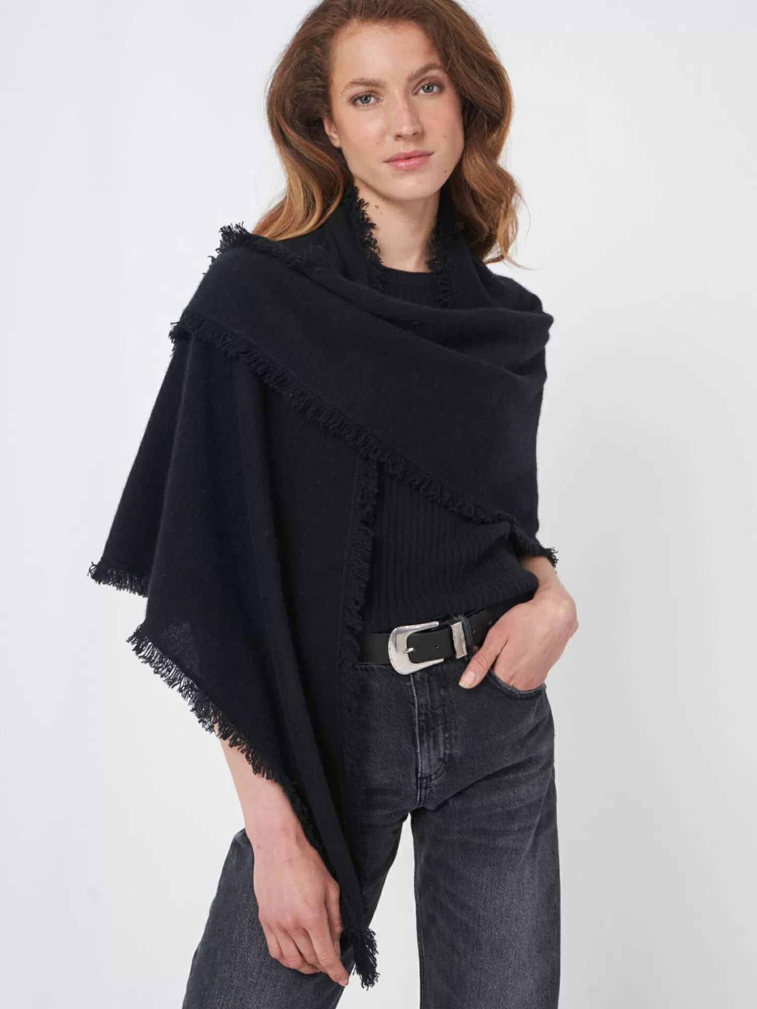 REPEAT cashmere Sjaals | Organic Cashmere*Driehoekige cashmere sjaal met franjes Black