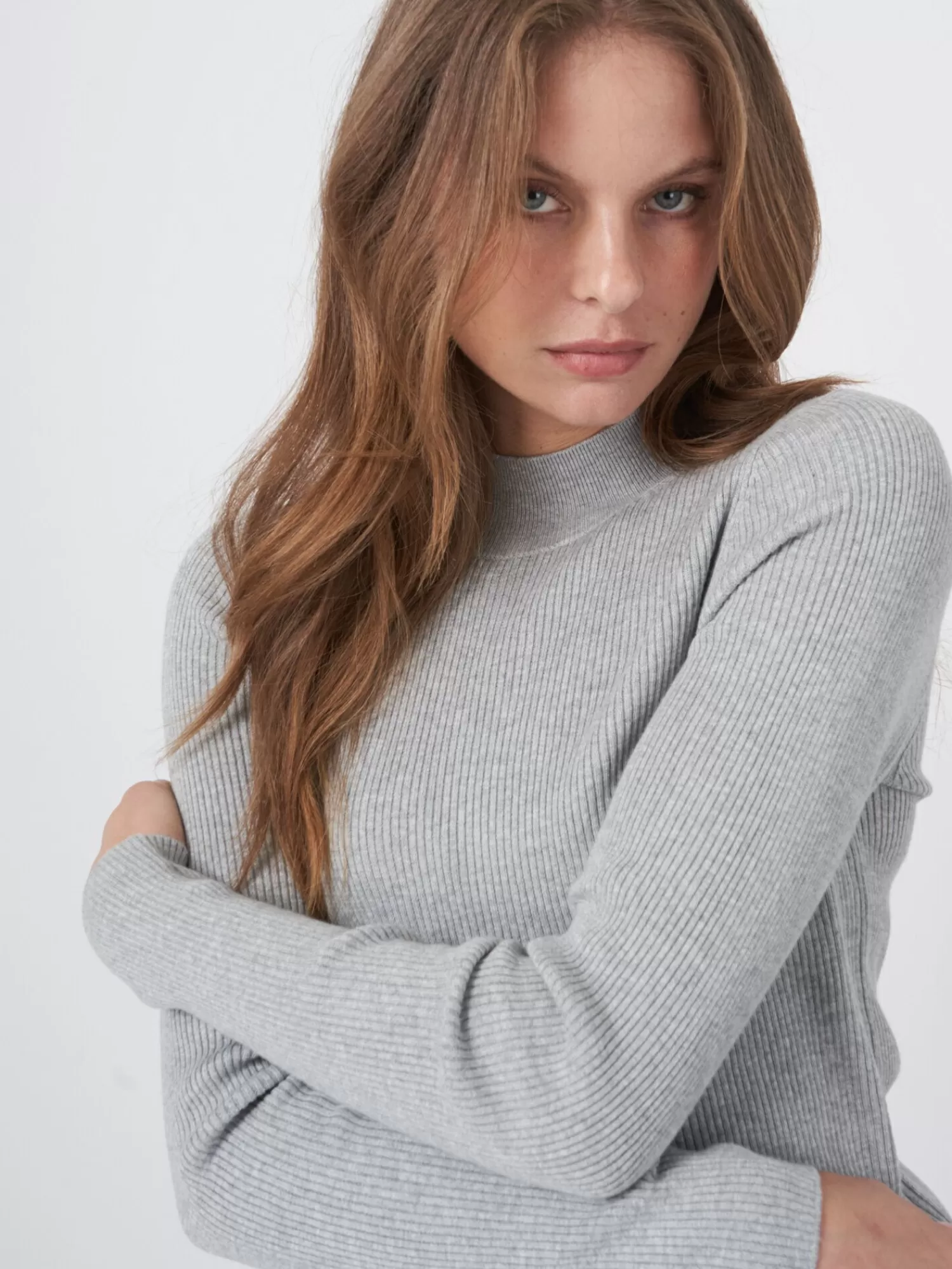 REPEAT cashmere Truien*Fijn ribgebreide coltrui van katoenmelange Grey