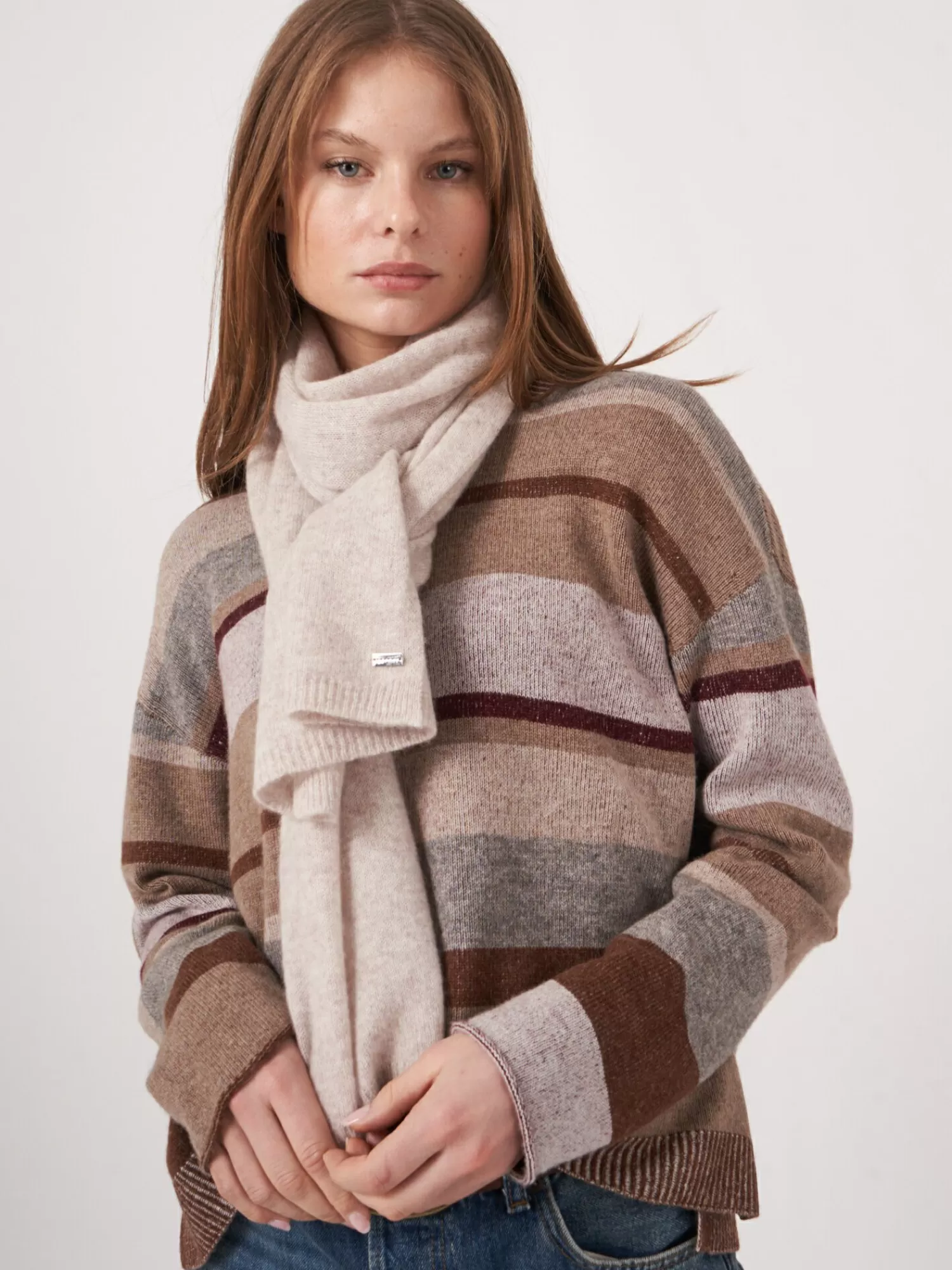 REPEAT cashmere Sjaals | Organic Cashmere*Fijngebreide organisch cashmere sjaal Beige