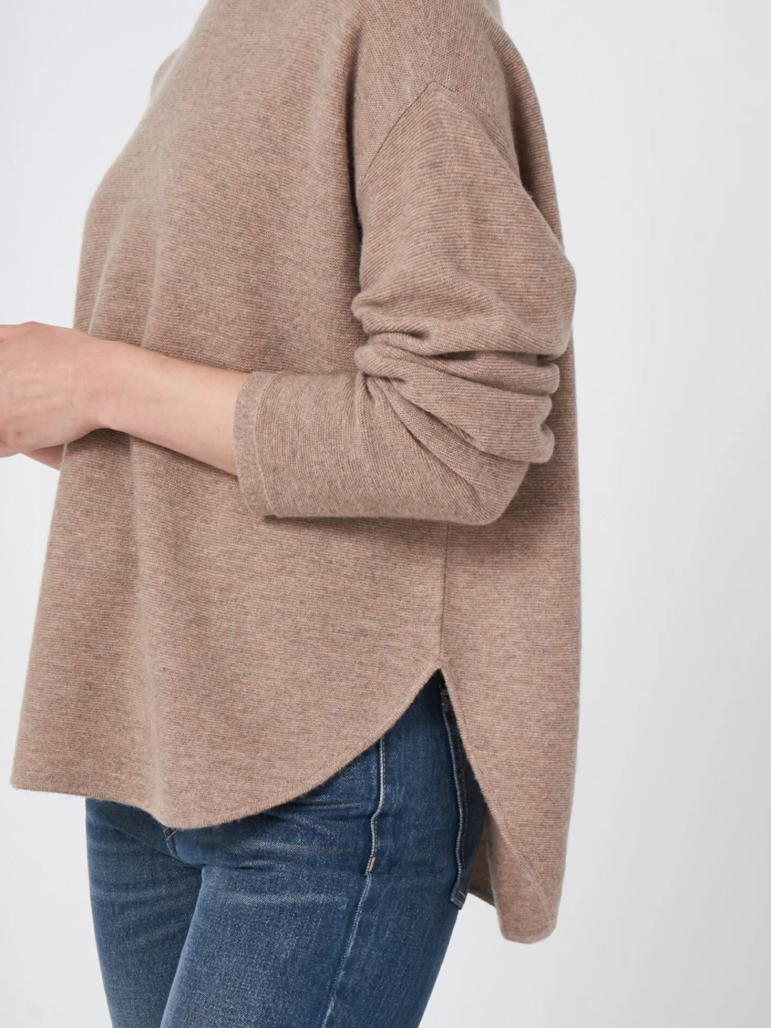 REPEAT cashmere Truien*Fijngebreide trui met ronde zoom Taupe