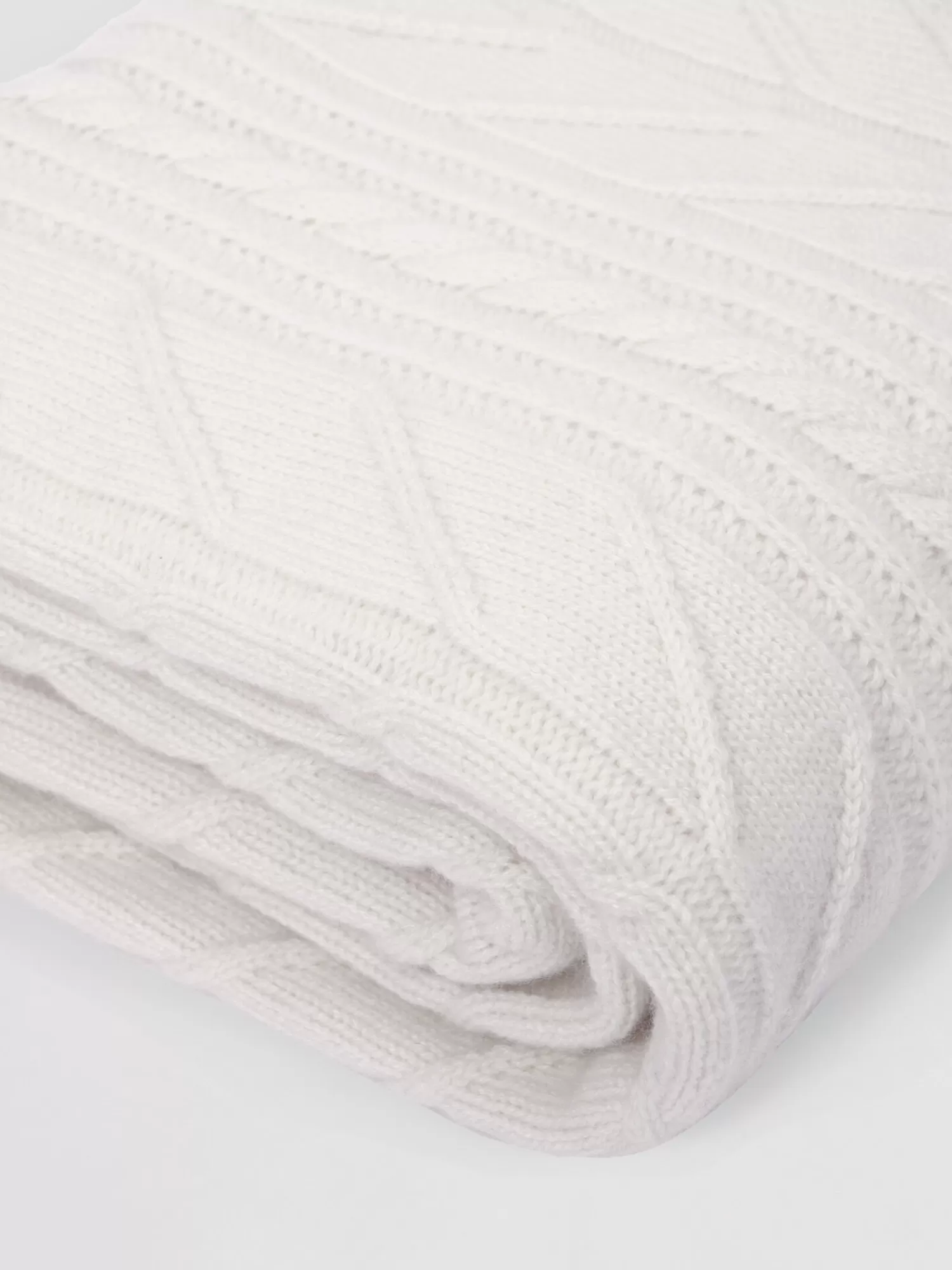 REPEAT cashmere Organic Cashmere | Accessoires*Gebreide cashmere plaid met kabelpatroon Cream