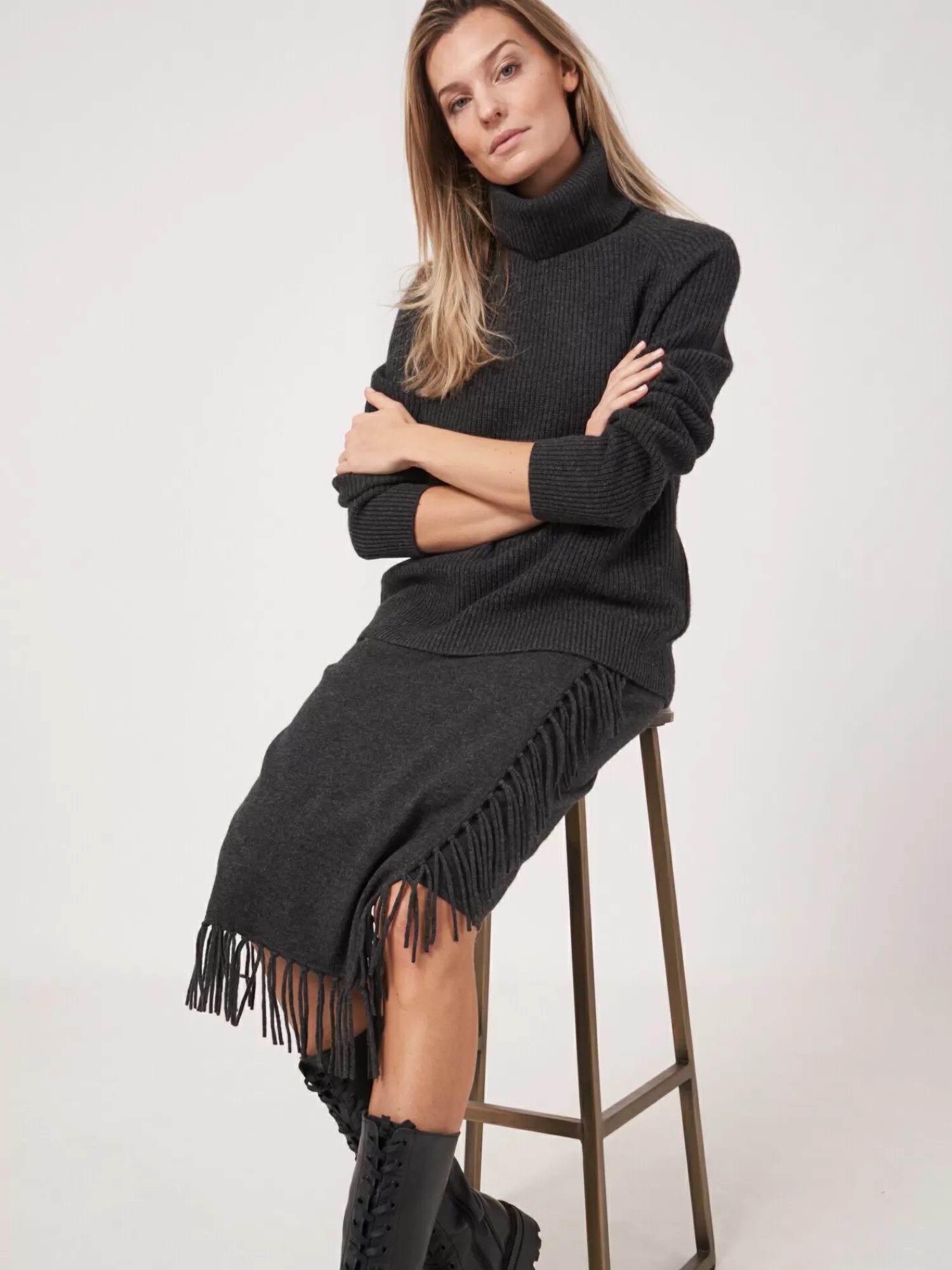 REPEAT cashmere Jurken En Rokken*Gebreide rok met franjes van cashmere mix Charcoal