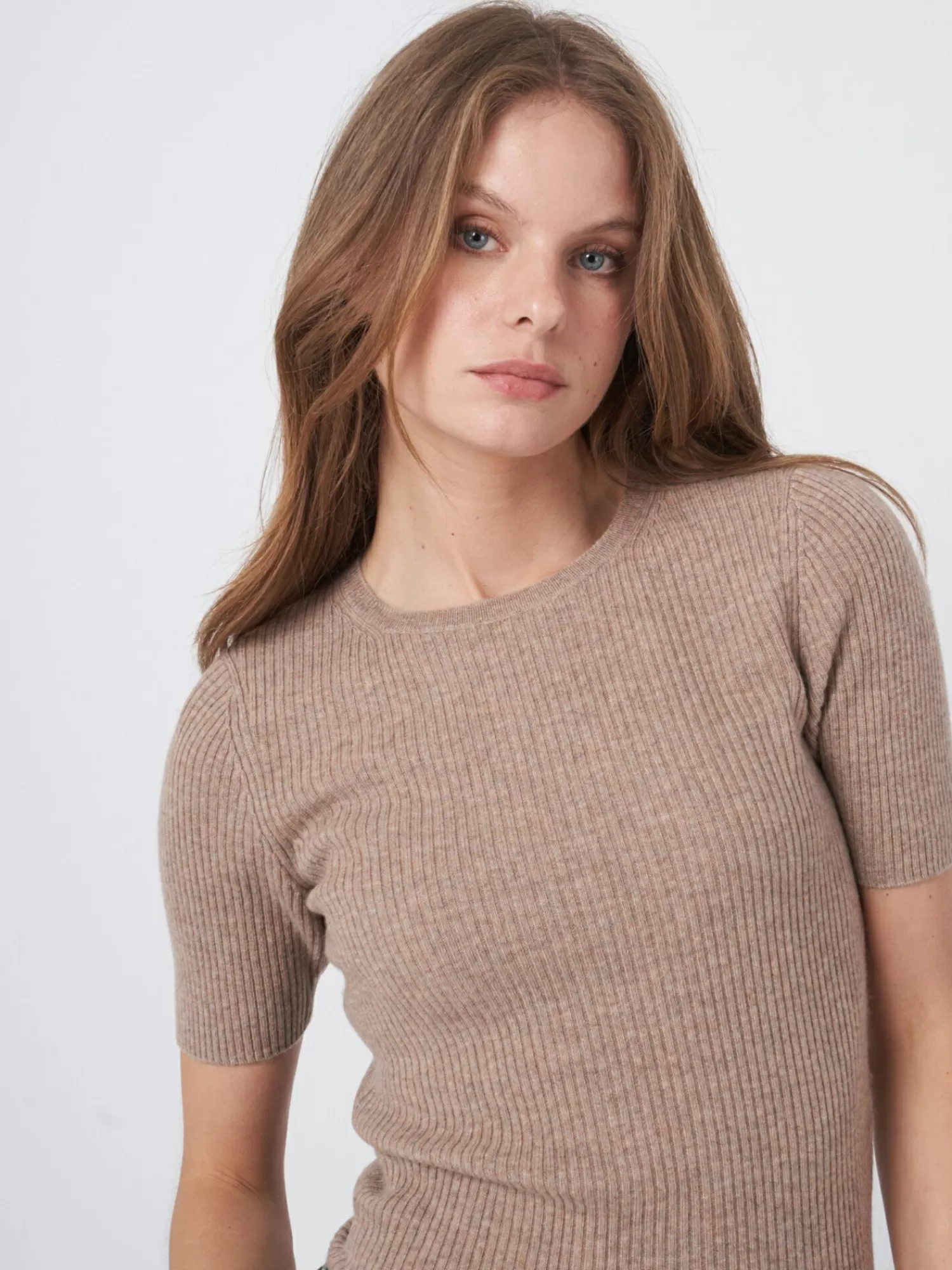 REPEAT cashmere Truien*Geribde trui met korte mouwen van cashmere melange Taupe