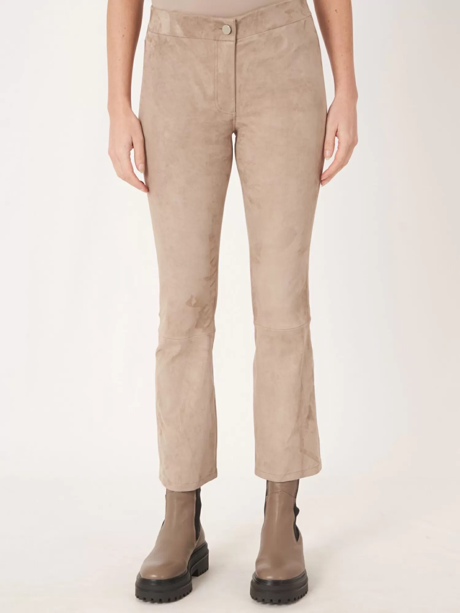 REPEAT cashmere Broeken*Korte bootcut broek van suède Taupe