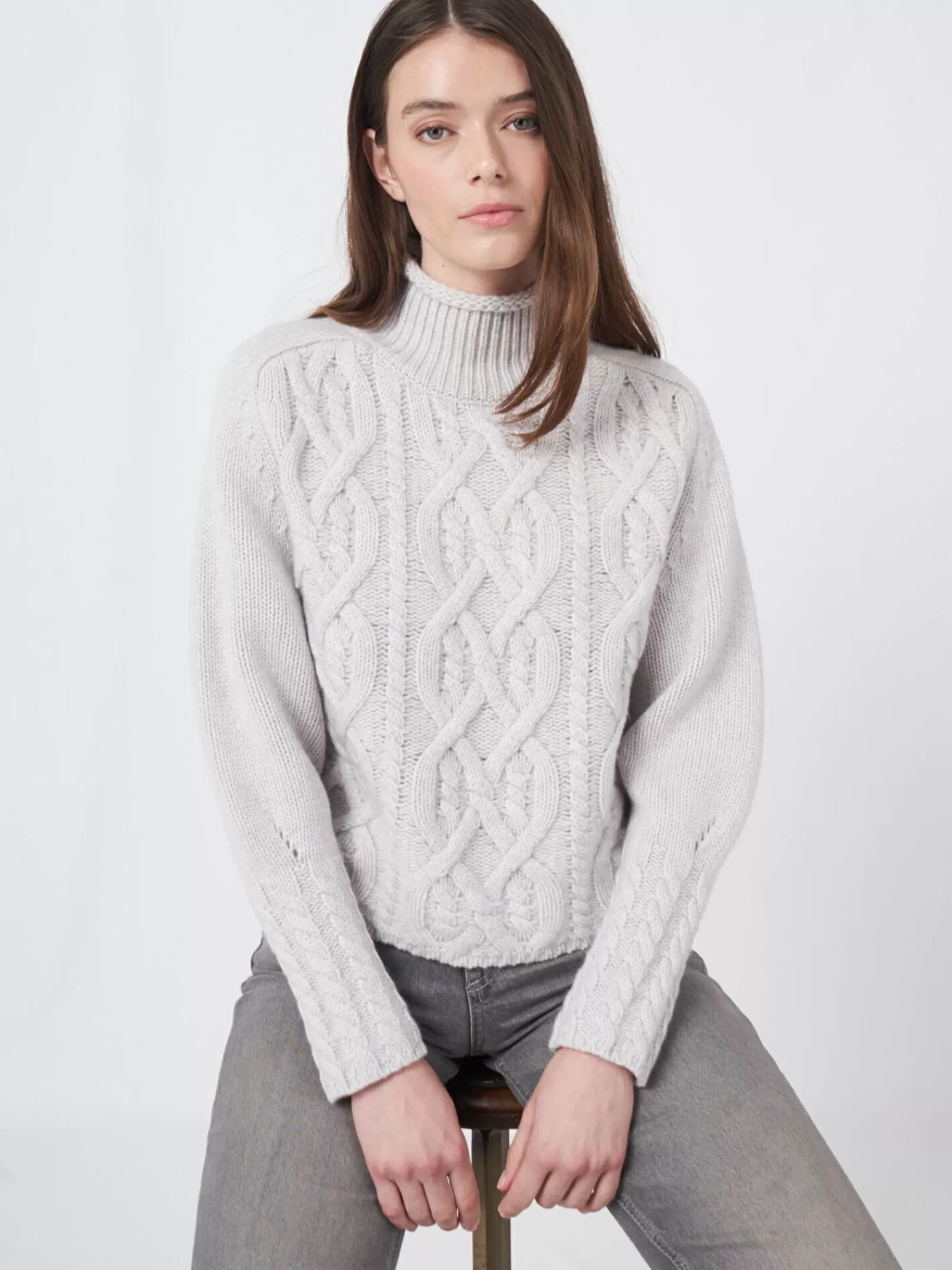 REPEAT cashmere Truien*Korte cashmere sweater met kabelpatroon Snow