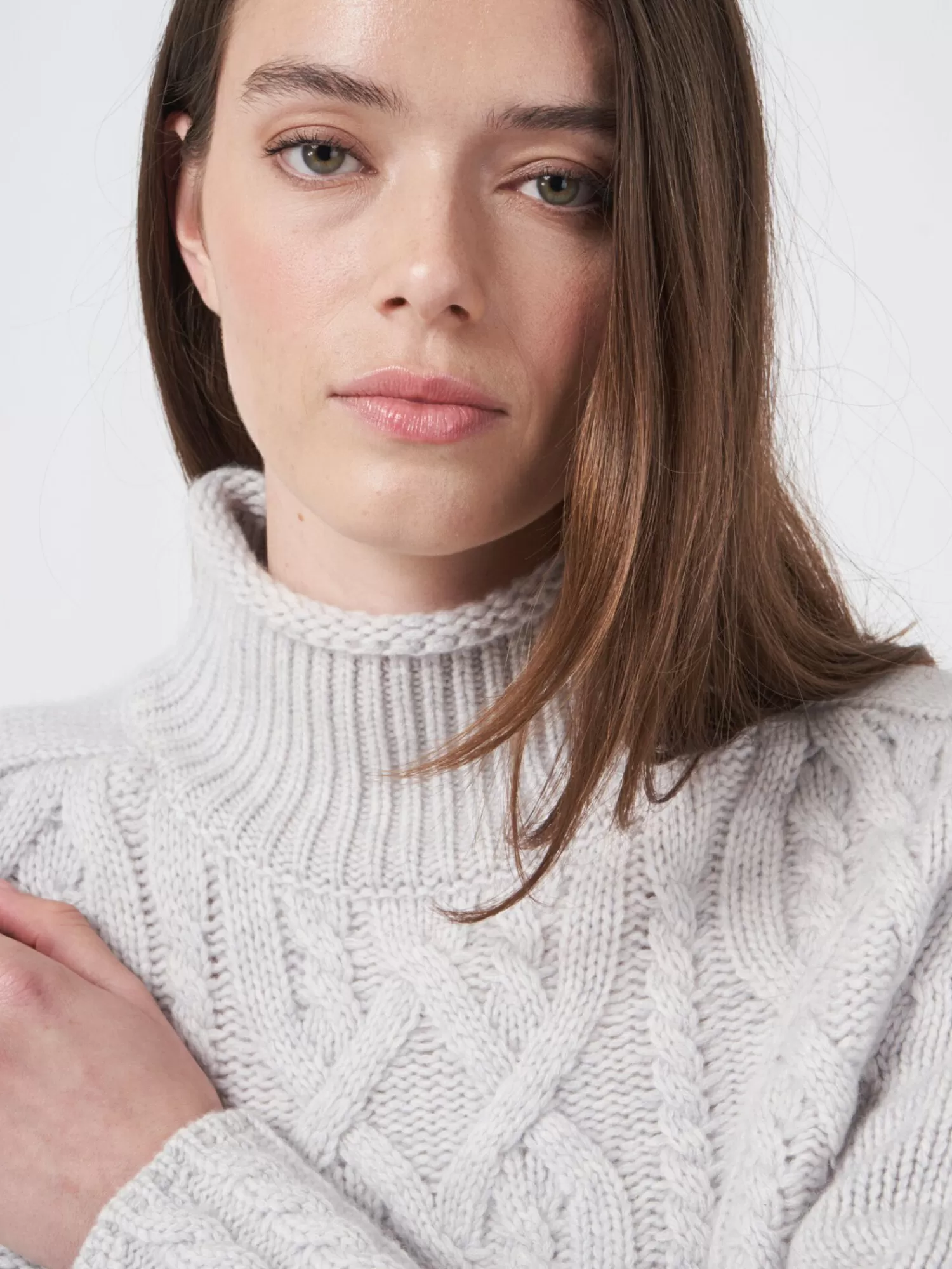 REPEAT cashmere Truien*Korte cashmere sweater met kabelpatroon Snow