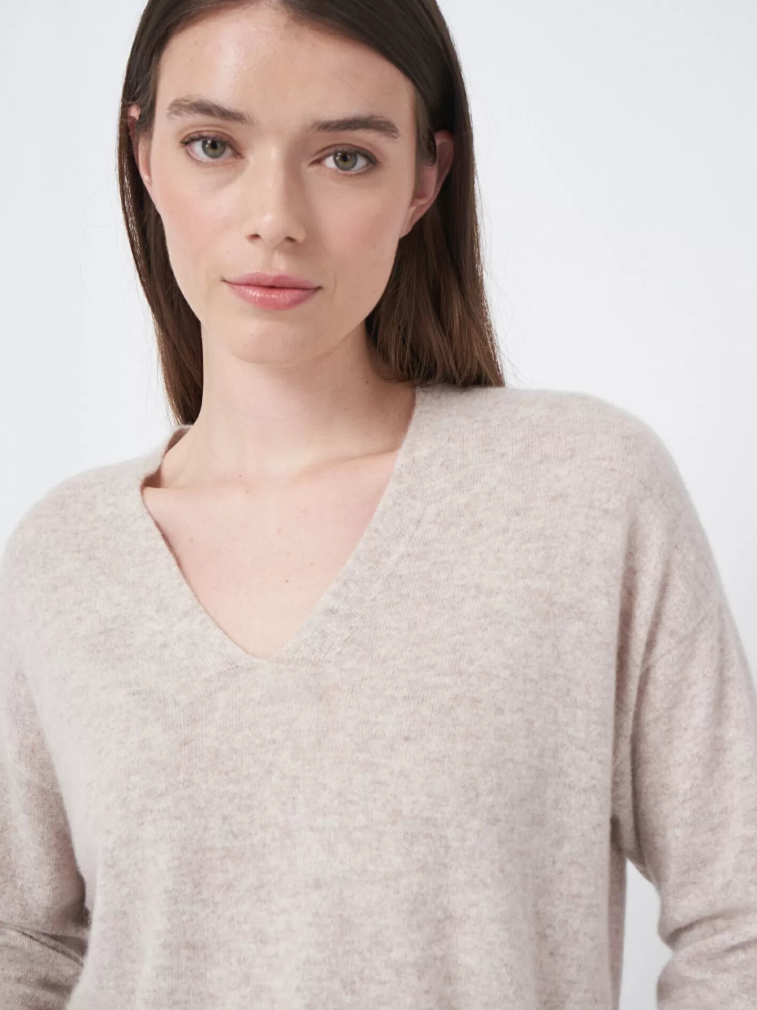 REPEAT cashmere Organic Cashmere | Truien*Lichte cashmere sweater met V-hals Beige