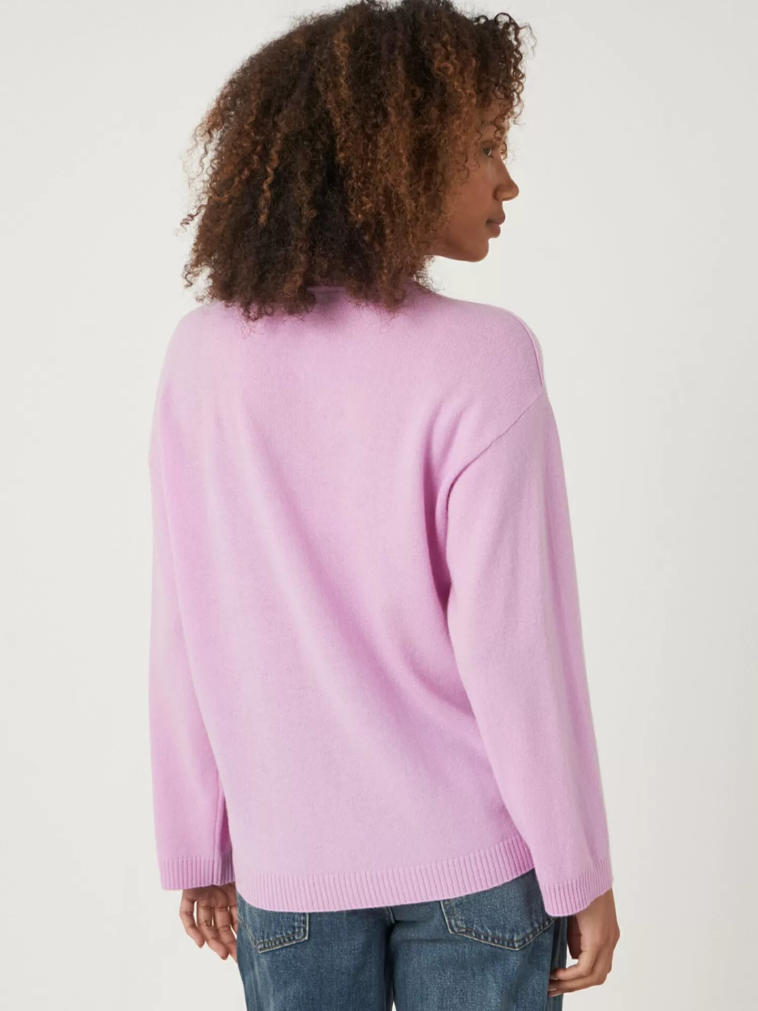 REPEAT cashmere Organic Cashmere*Loose fit cashmere trui met opstaande kraag met split Candy