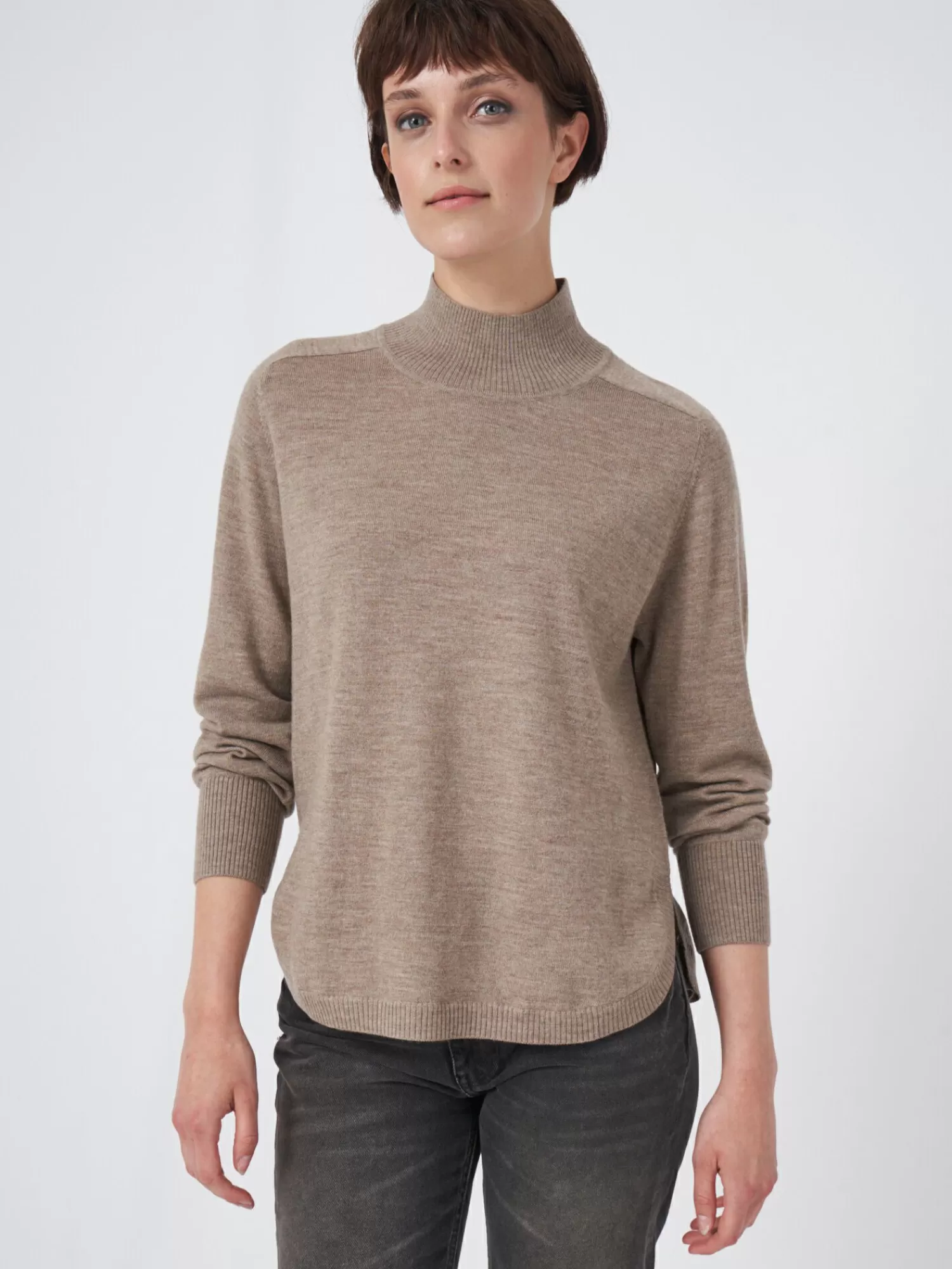 REPEAT cashmere Truien*Merino wollen trui met brede geribde opstaande kraag Taupe