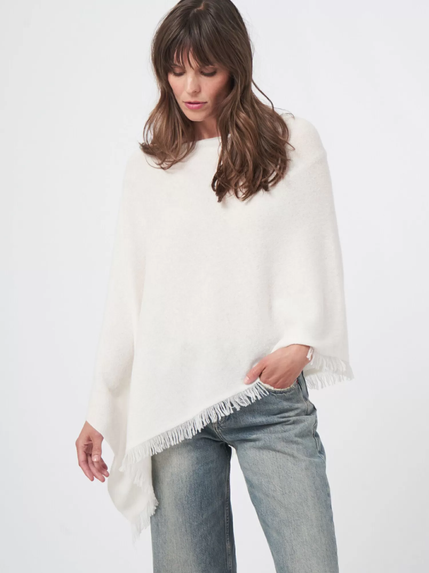 REPEAT cashmere Ponchos | Organic Cashmere*Organisch cashmere poncho met franjes Cream