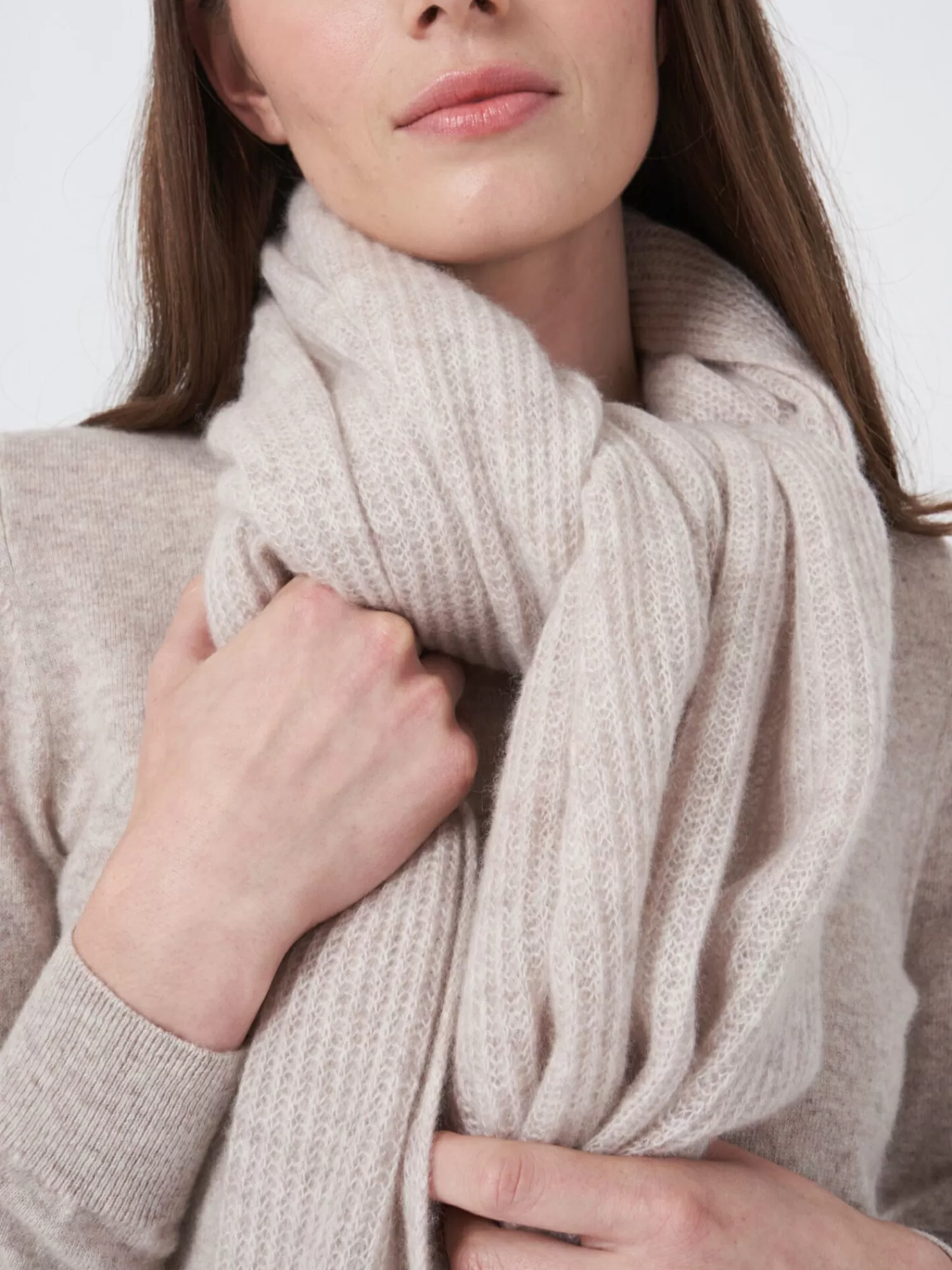 REPEAT cashmere Sjaals | Organic Cashmere*Oversized geribde cashmere sjaal Beige