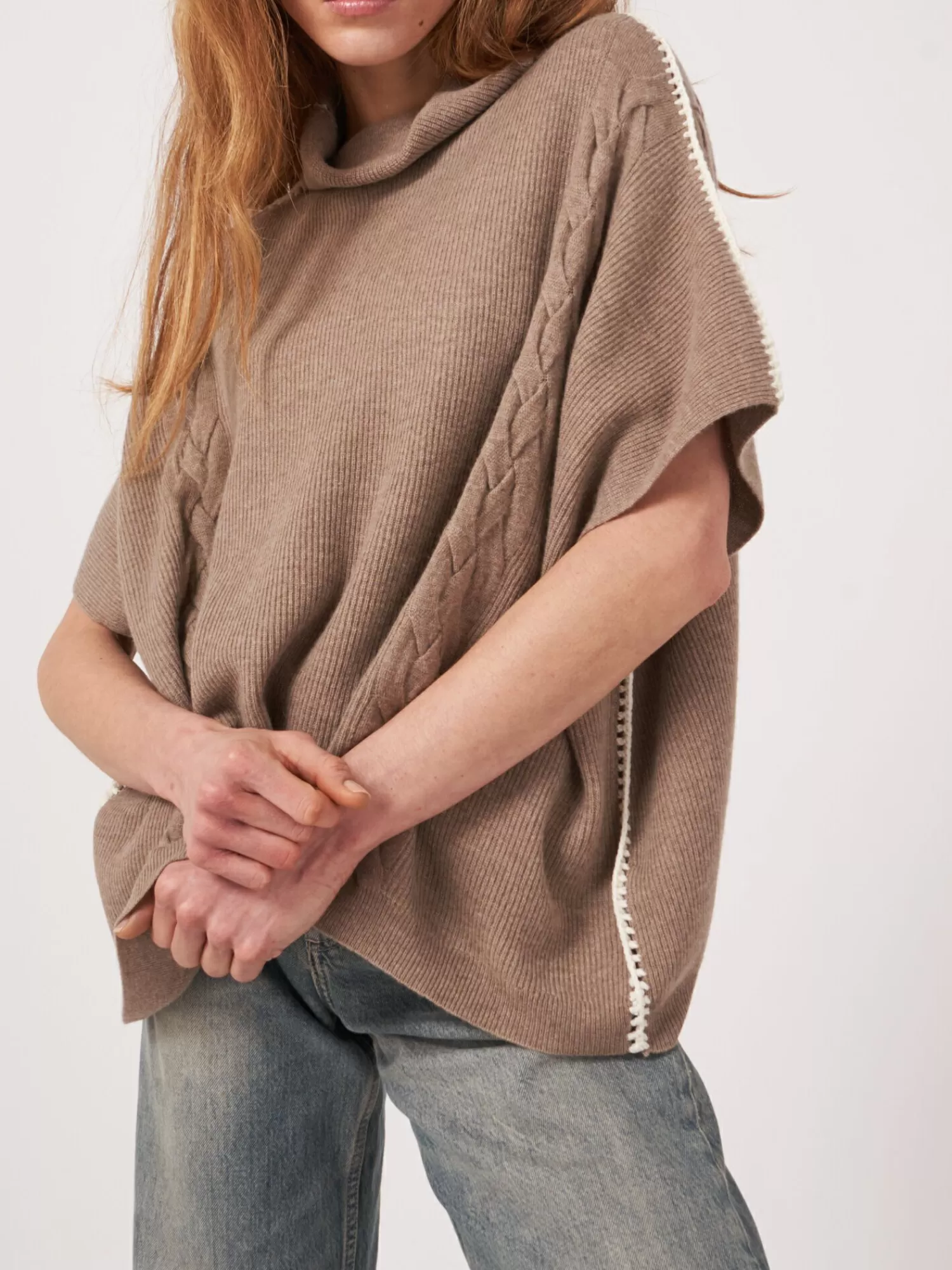 REPEAT cashmere Poncho's*Poncho met gehaakte details en kabelpatroon van cashmere mix Taupe