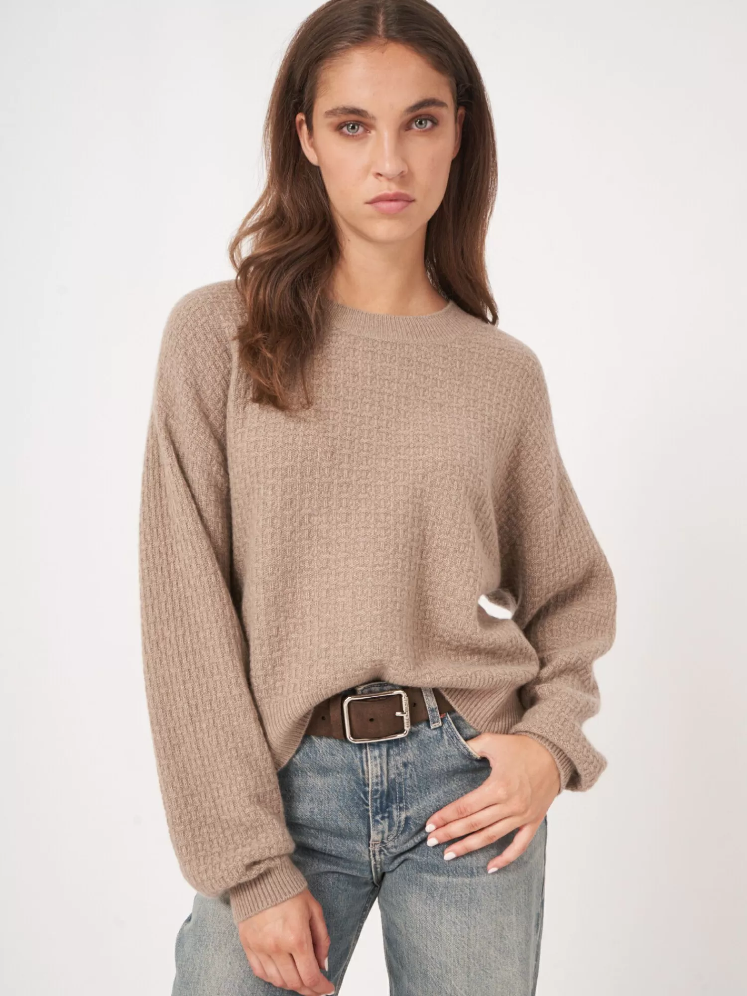 REPEAT cashmere Truien | Organic Cashmere*Ronde hals cashmere trui met structuur en wijde mouwen Stone