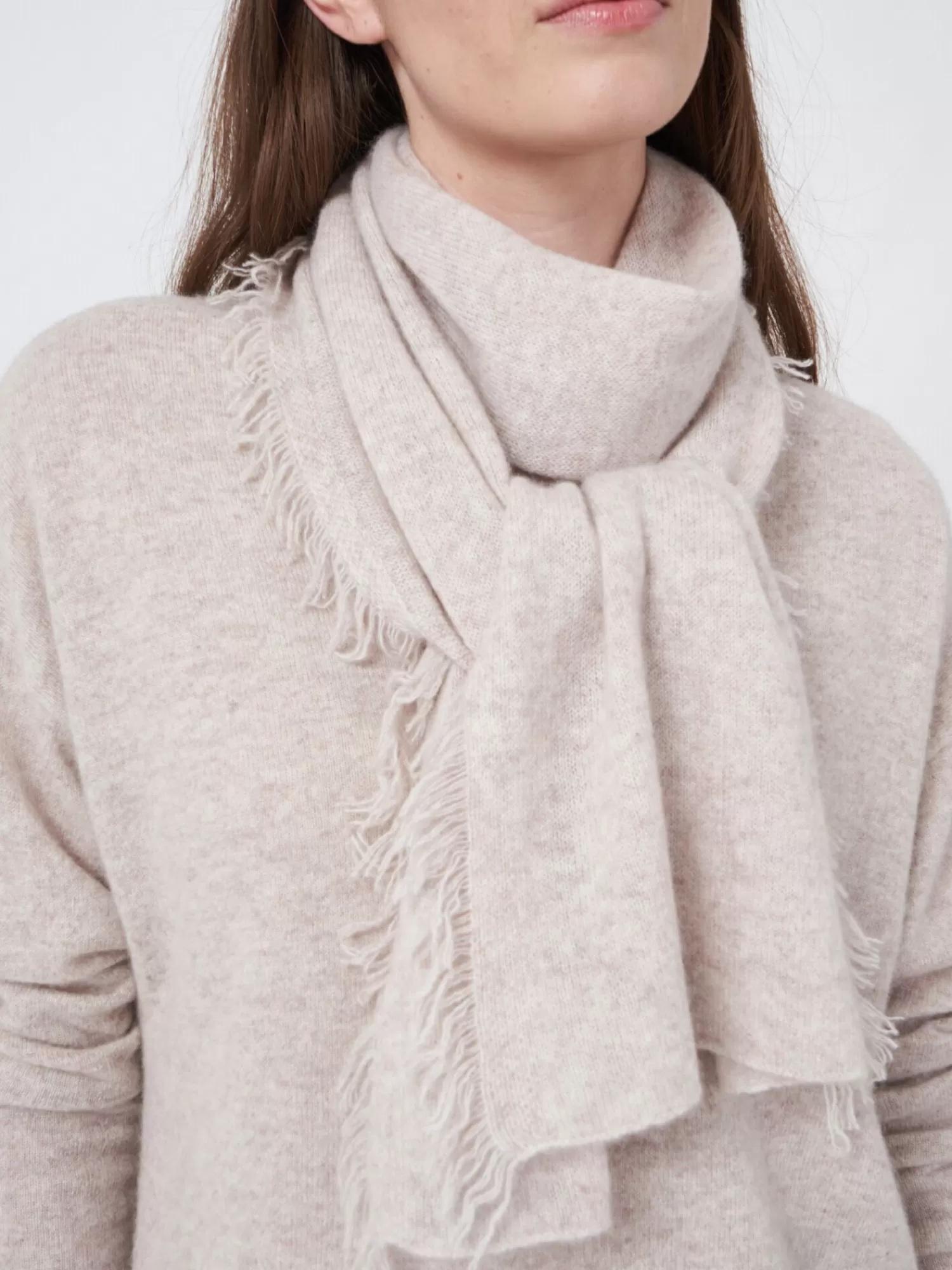 REPEAT cashmere Sjaals | Organic Cashmere*Sjaal met franjes van biologisch cashmere Beige