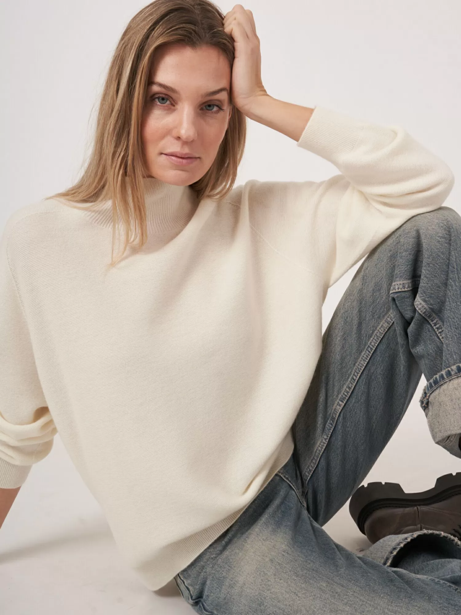 REPEAT cashmere Truien*Trui met hoge kraag van cashmere mix naadloos gebreid Cream