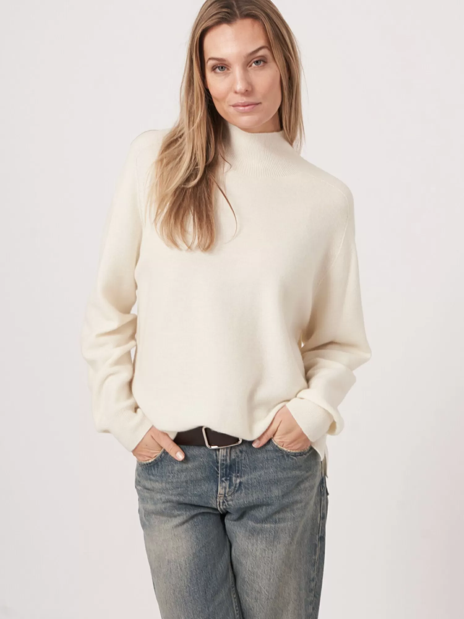 REPEAT cashmere Truien*Trui met hoge kraag van cashmere mix naadloos gebreid Cream