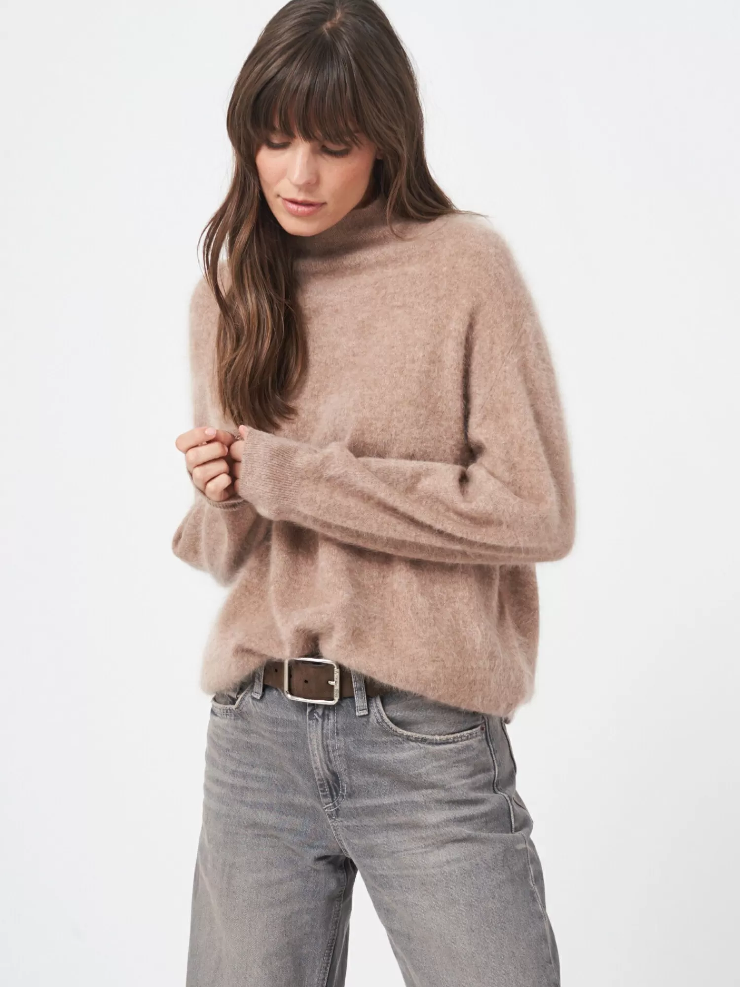 REPEAT cashmere Brushed Cashmere | Truien*Trui van geborsteld cashmere met opstaande kraag Desert