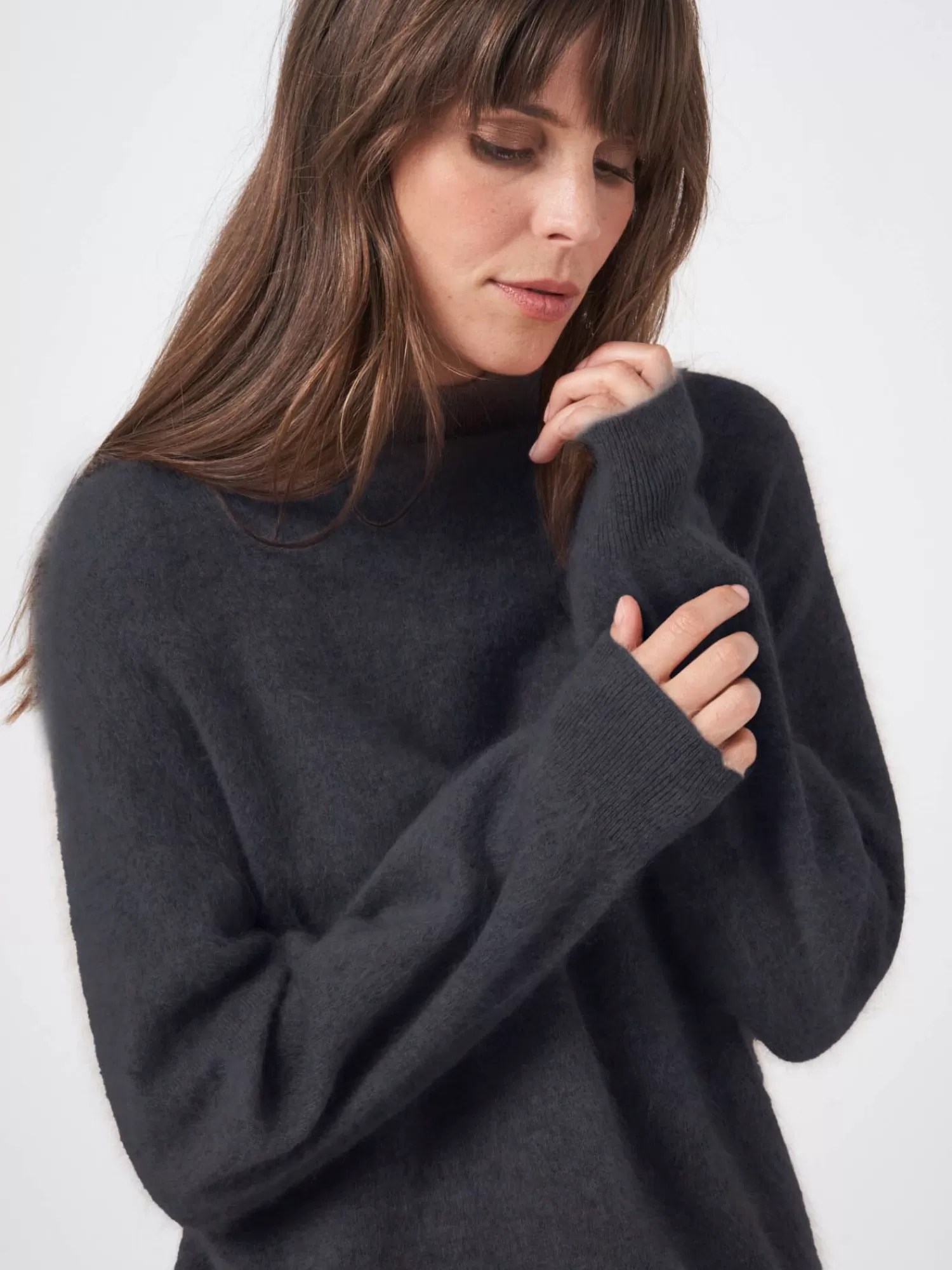 REPEAT cashmere Brushed Cashmere | Truien*Trui van geborsteld cashmere met opstaande kraag Iron