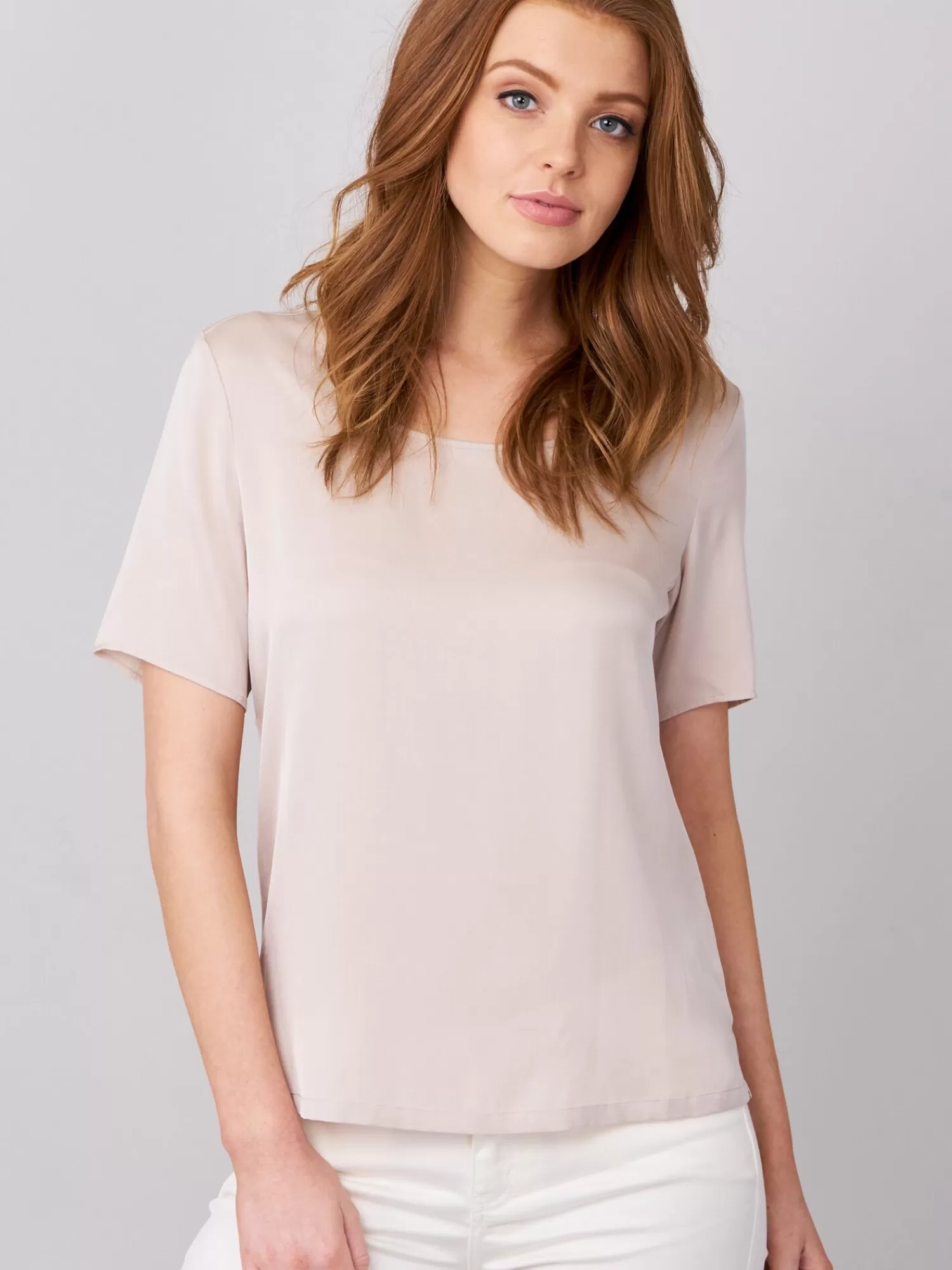 REPEAT cashmere Blouses*T-Shirt van zijde Beige