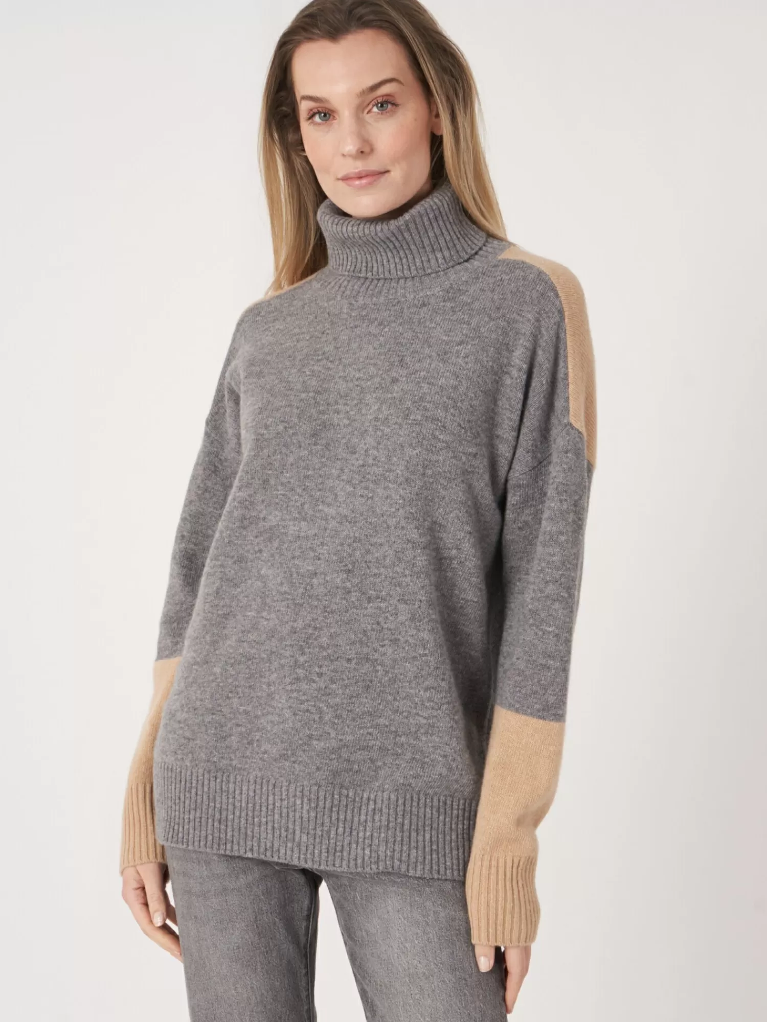 REPEAT cashmere Truien*Tweekleurige coltrui Grey