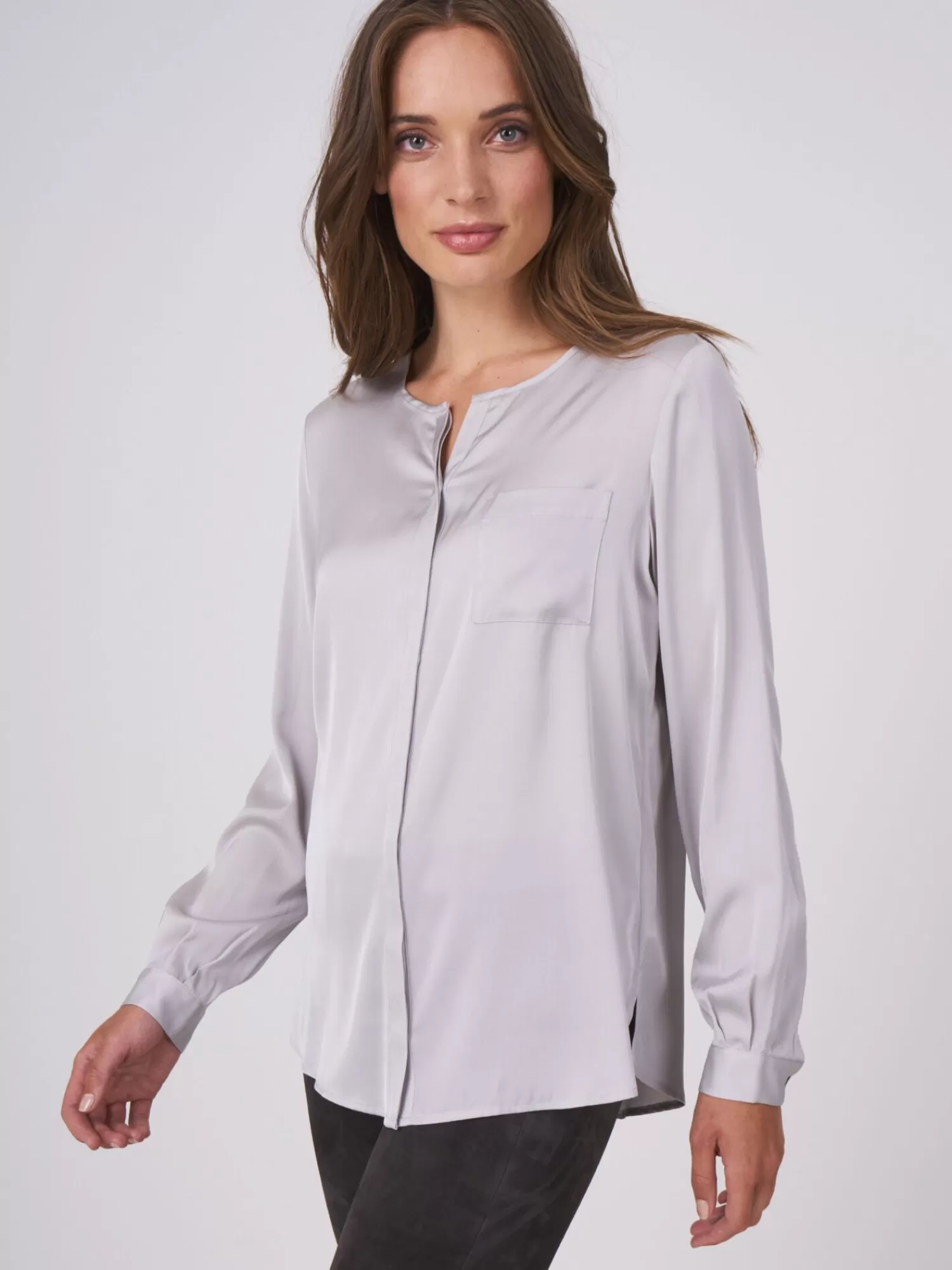 REPEAT cashmere Blouses*Zijden blouse met split in de hals LightGrey