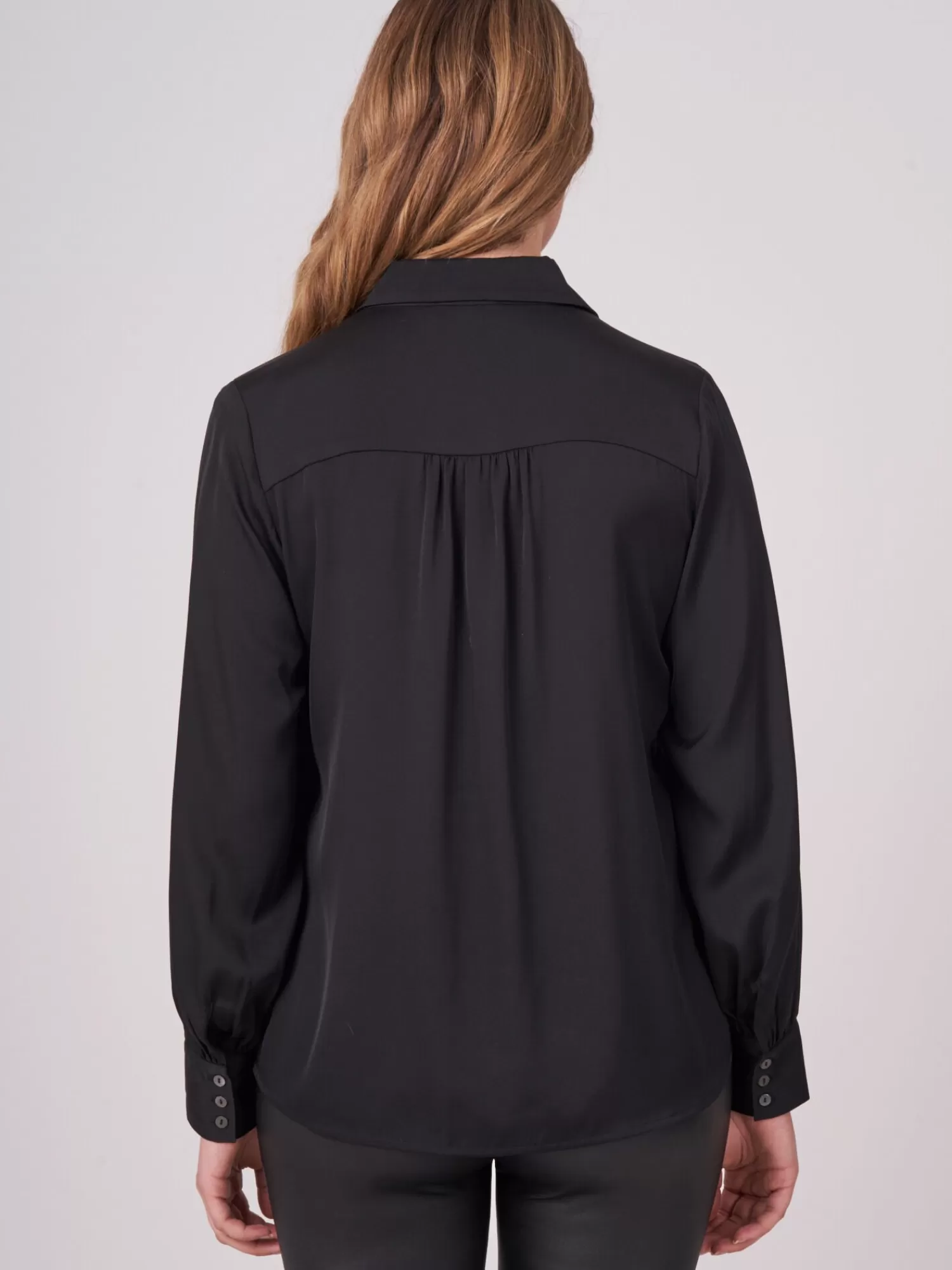 REPEAT cashmere Blouses*Zijden overhemd met knoopsluiting met gestoffeerde knopen Black